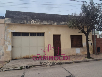 CASA A REFACCIONAR ALBERDI NORTE