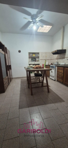 CASA A REFACCIONAR ALBERDI NORTE