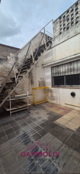 CASA A REFACCIONAR ALBERDI NORTE