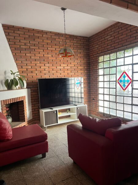 CASA + DEPARTAMENTOS BARRIO LOMITAS DE ORO